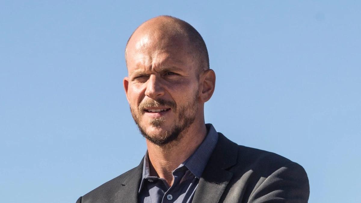 驚き！ GustafSkarsgårdは、春の最も称賛されているバイオフィルムの1つでゲストの役割を果たします